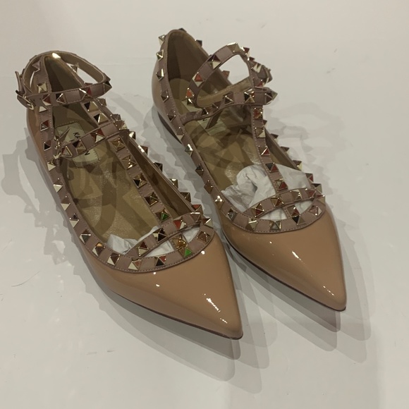 NWOT Patent Strappy Studded Kaitlyn Pan Shoes Sz. 8.5 - Picture 1 of 3